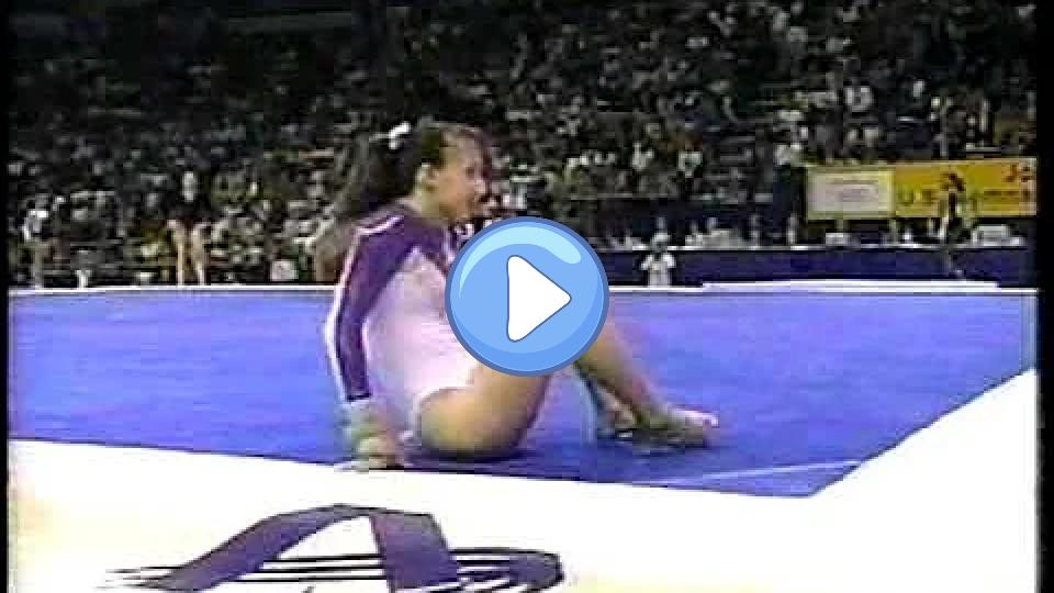 Video thumb: Kristen Maloney - 1998 U.S. Nationals Finals - Floor Exercise Warm-up Crash