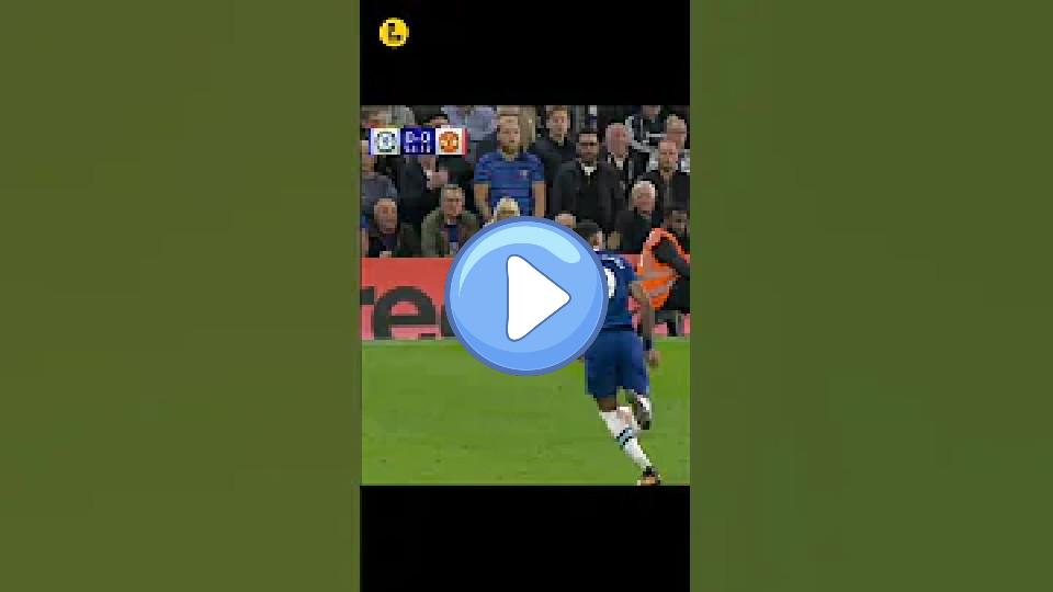 Video thumb: Raphael Varane Injury 😢