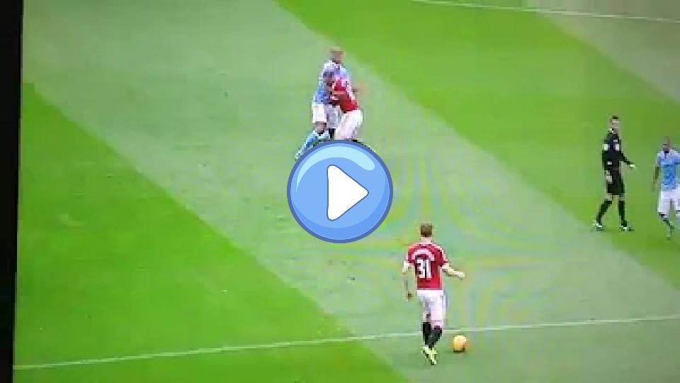 Video thumb: Wayne Rooney Suffers Severe Bleeding Injury in United vs City 2015 Match