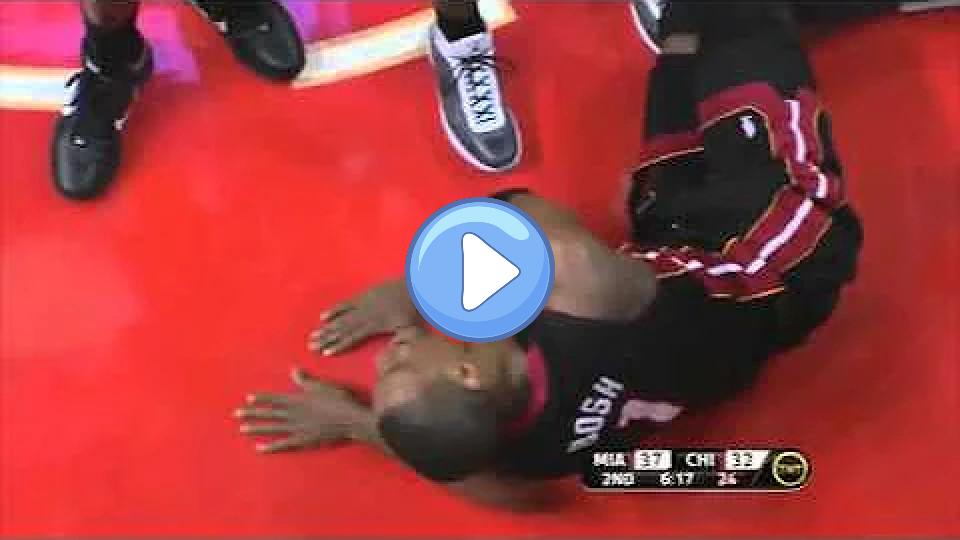 Video thumb: Chris Bosh with a devastating injury #PrayersForBosh