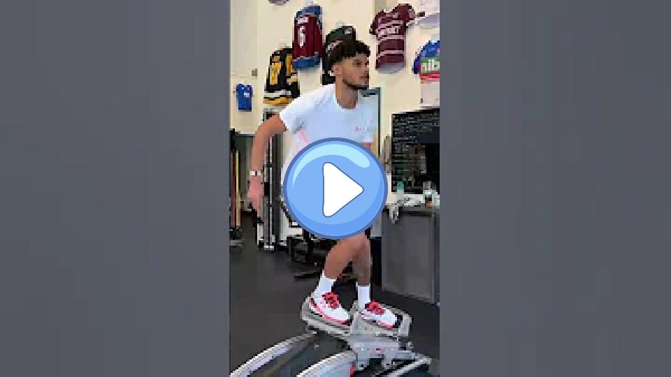 Play video: Mings shares new clips of his recovery from an ACL injury. The muscle atrophy in his right leg 😳 Video thumb: Mings shares new clips of his recovery from an ACL injury. The muscle atrophy in his right leg 😳