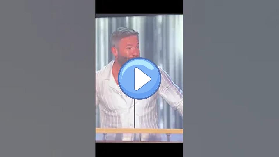 Video thumb: Julian Edelman made a joke about Aaron Hernandez during the Tom Brady roast. 💀