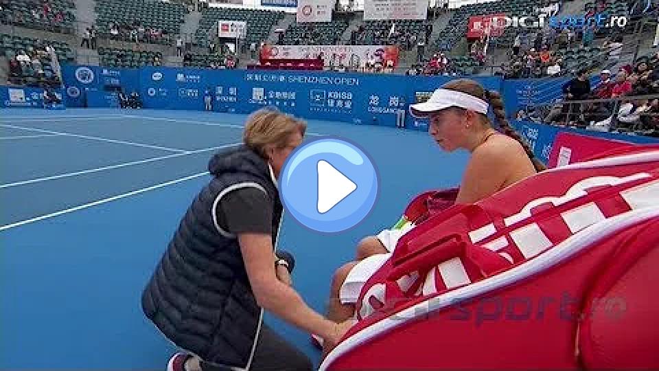 Video thumb: Jelena Ostapenko was upset with her mother during a tactical timeout and told her to leave.