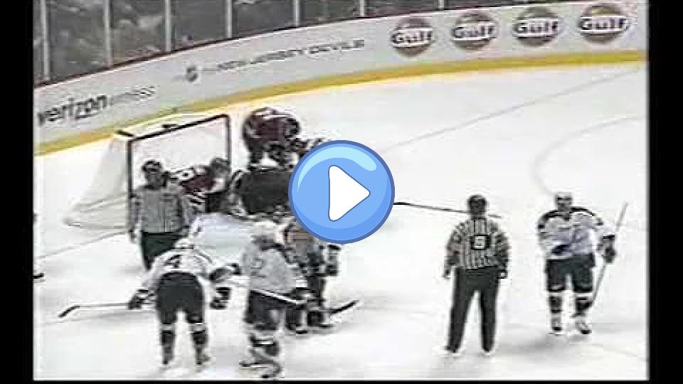 Video thumb: 2005-06 vs TB: Martin Brodeur Injury + Dave Andreychuk Goal