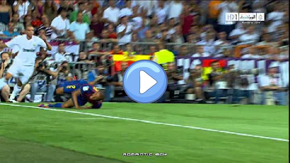 Video thumb: Violent tackle by Real Madrid's Pepe on Dani Alves in Full HD