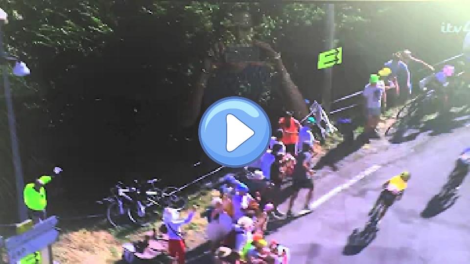 Video thumb: Geraint Thomas crashed