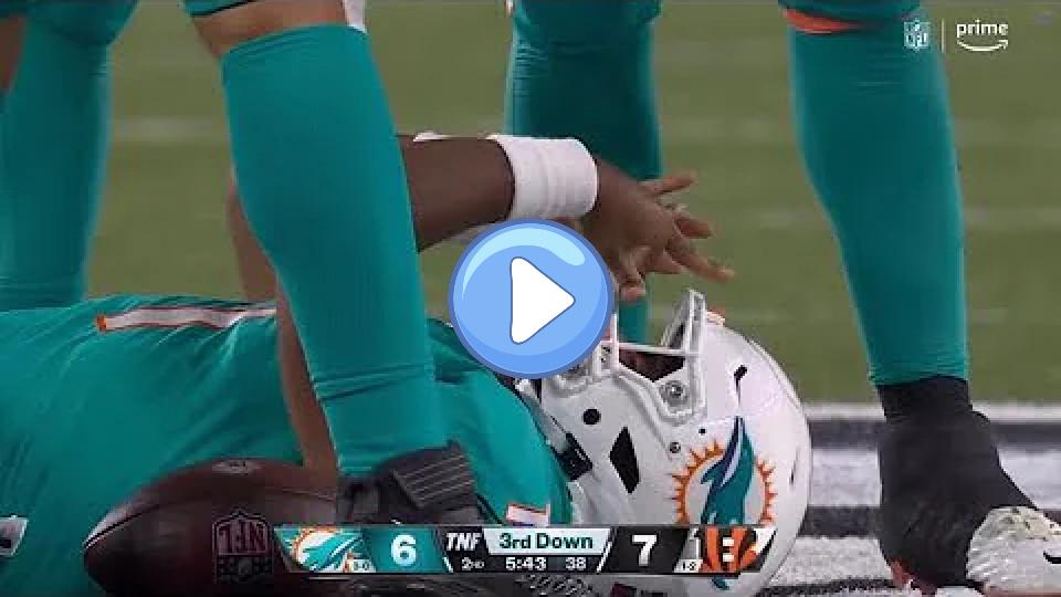 Play video: Compilation of Tua Tagovailoa's Head Injuries in One Season Video thumb: Compilation of Tua Tagovailoa's Head Injuries in One Season