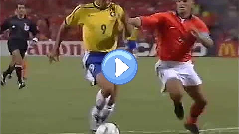 Video thumb: De Boer tackles Ronaldo in 1998 || Greatest tackle in World Cup history?
