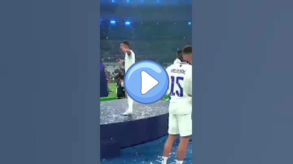 Video thumb: Nobody wants to celebrate with Hazard. 🤨