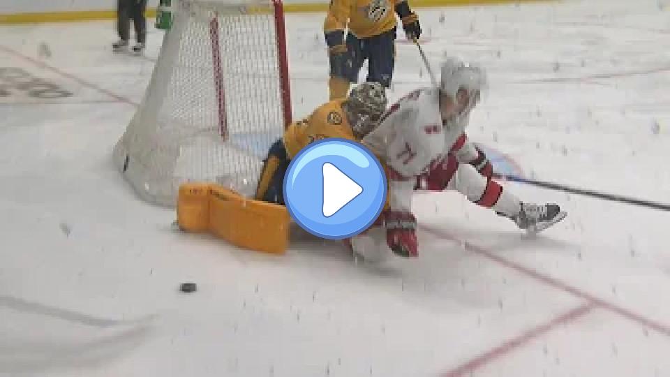 Video thumb: Ryan Ellis Takes Slashing Penalty on Jesper Fast, Juuse Saros Goes On to Shove Him