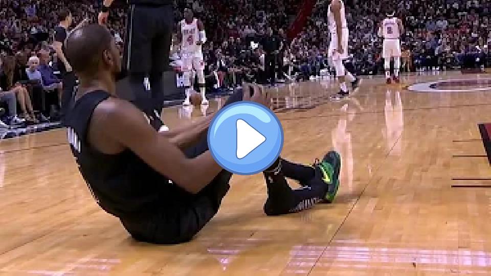 Play video: Kevin Durant suffers an apparent knee injury after colliding with Jimmy Butler | NBA on ESPN Video thumb: Kevin Durant suffers an apparent knee injury after colliding with Jimmy Butler | NBA on ESPN