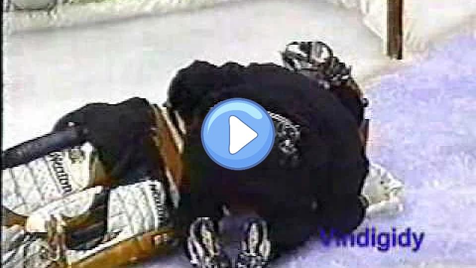 Video thumb: *Tikkanen crashes into Brodeur (full) 5/8/97 playoffs