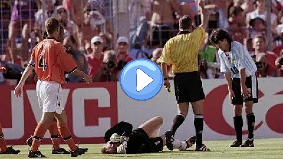 Video thumb: Ortega Headbutts Van der Sar - World Cup 1998 - Iconic Moments