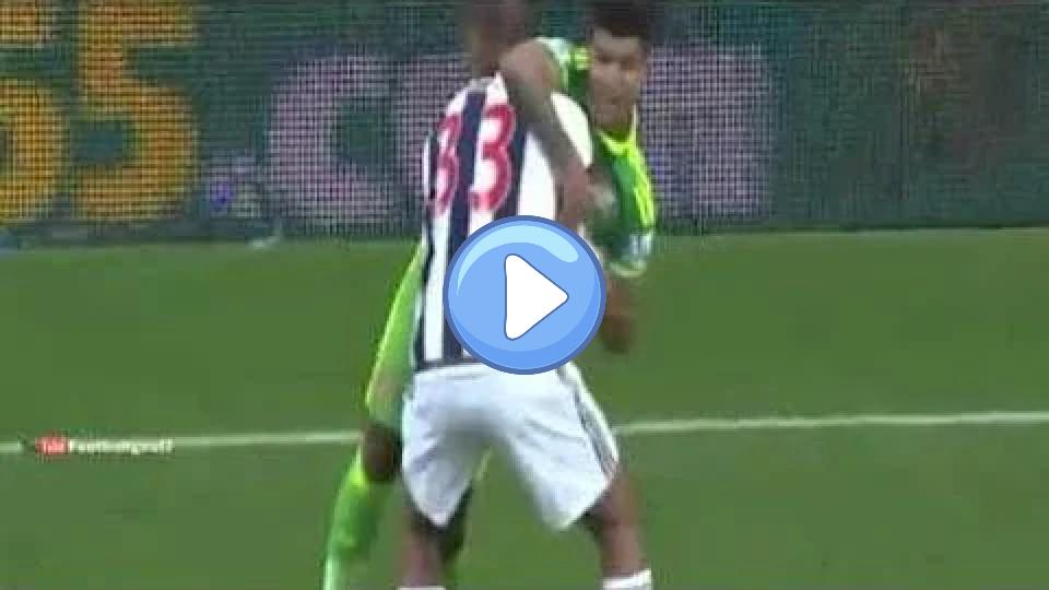 Play video: Salomón Rondón and DeAndre Yedlin with the move of the 2015 season. Video thumb: Salomón Rondón and DeAndre Yedlin with the move of the 2015 season.