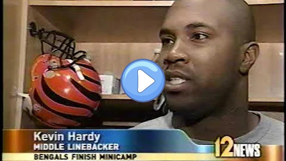 Video thumb: In 2003, Carson Palmer attended his first minicamp, and the Bengals released Akili Smith.