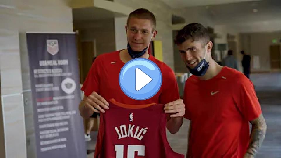 Video thumb: U.S. Soccer star Christian Pulisic surprises teammate Ethan Horvath with a Nikola Jokić jersey.
