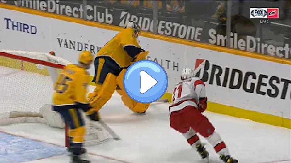 Video thumb: Nino Niederreiter's Roughing Penalty Against Juuse Saros