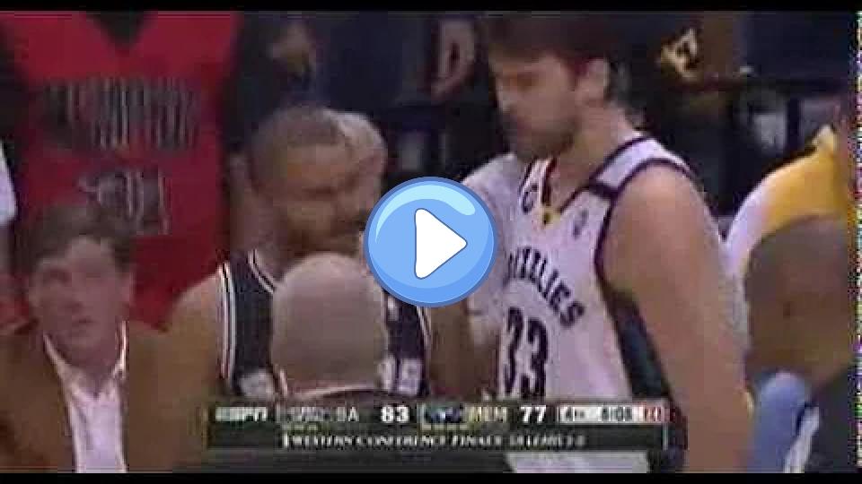 Video thumb: Marc Gasol, in a touching scene, unintentionally injured Tony Parker and gave up their offensive play to help him.