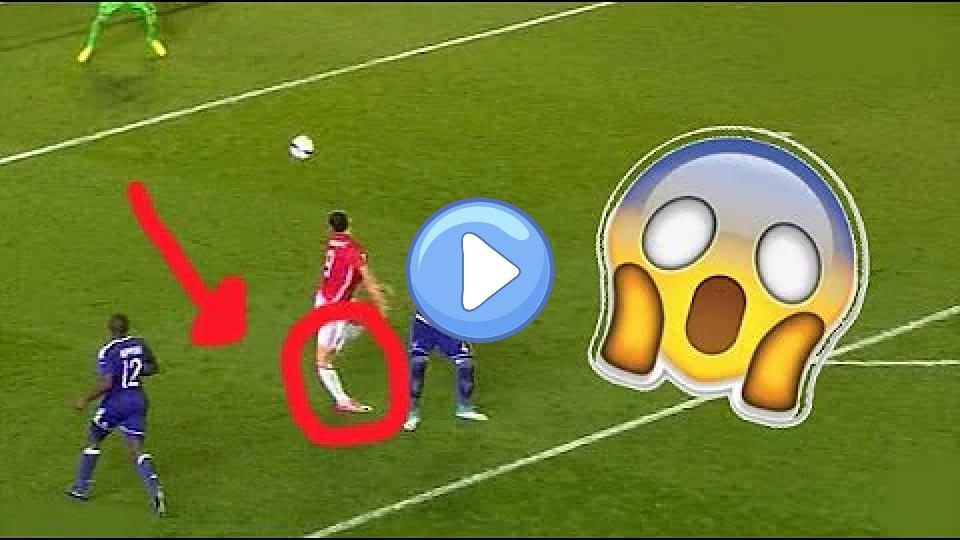 Video thumb: Zlatan Ibrahimovic Horrible Knee Injury 2017