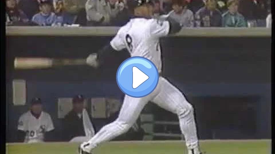 Video thumb: Bo Jackson's first home run after his hip injury occurred before he received an artificial hip.