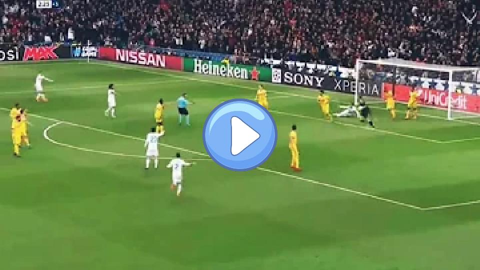 Play video: Buffon received a red card during injury time after confronting the referee. Video thumb: Buffon received a red card during injury time after confronting the referee.