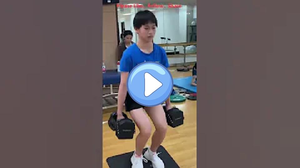Video thumb: How hard did Quan Hongchan work? Teenage fitness/training｜Diving champion