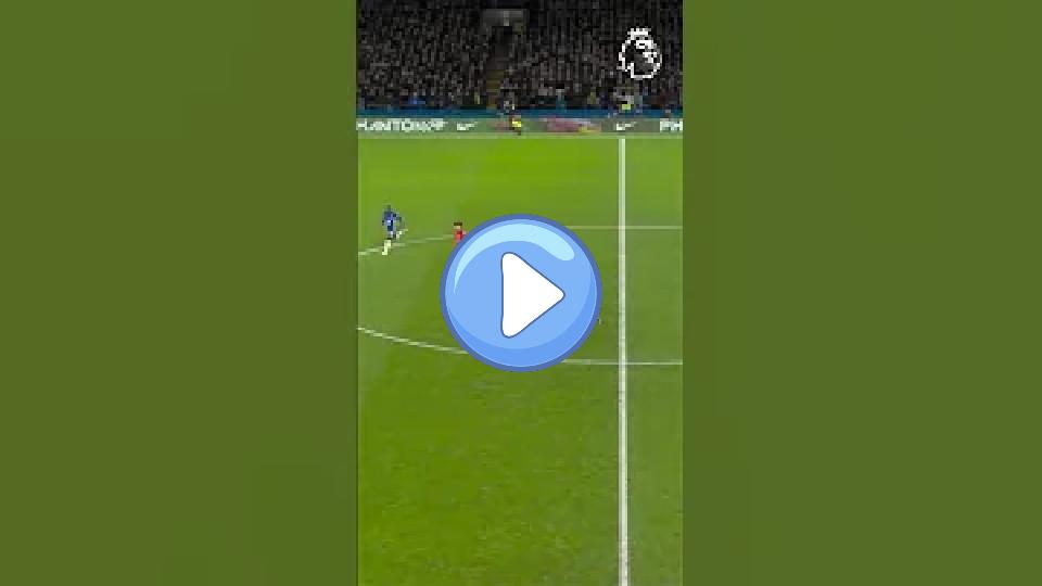 Video thumb: Édouard Mendy's incredible save against Mohamed Salah
