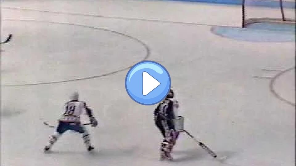 Video thumb: Hungover Ed Belfour makes the worst play ever