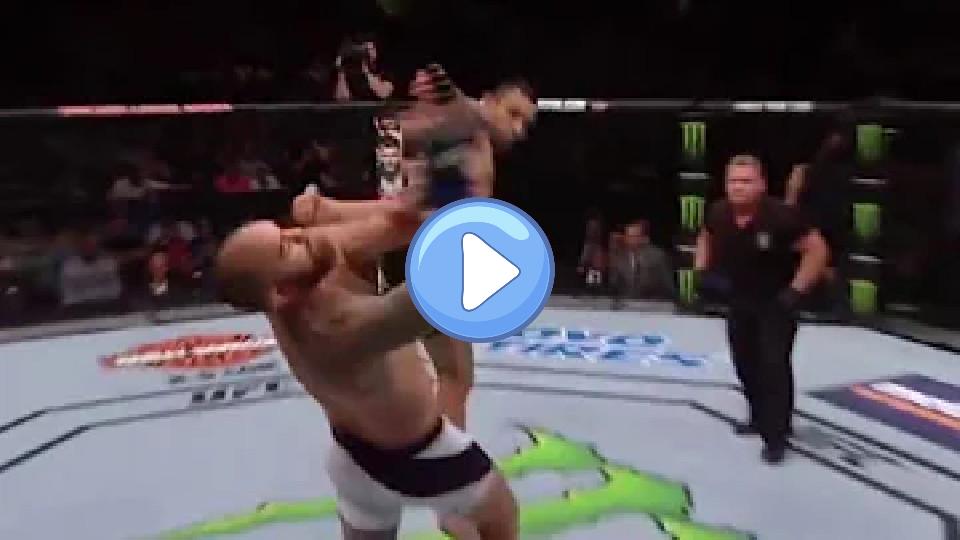 Video thumb: Fabricio Werdum Defeats Travis Browne