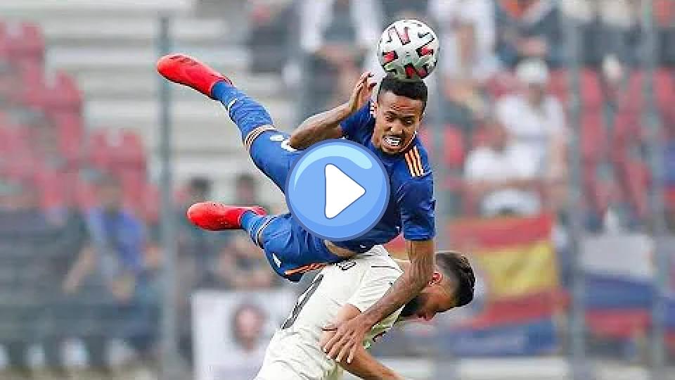 Video thumb: Militao's defending is absolutely crazy!