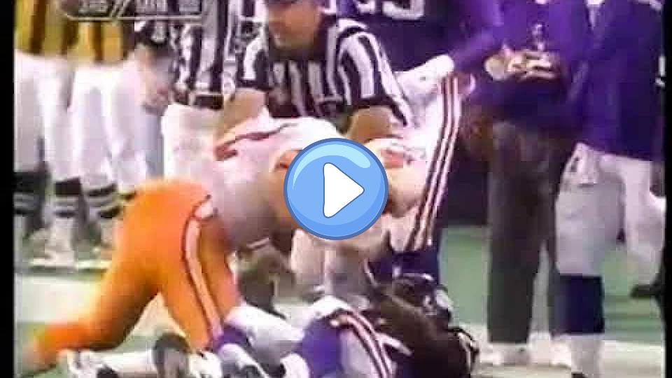 Video thumb: Trent Dilfer gets ejected + Crazy tipped catch - Buccaneers vs. Vikings 1995