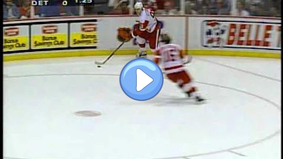 Video thumb: Sergei Fedorov vs. Wayne Gretzky