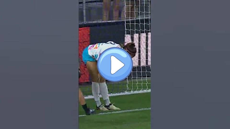 Play video: Alex Morgan injured her left ankle and had to leave the match against the Orlando Pride. 😥 Video thumb: Alex Morgan injured her left ankle and had to leave the match against the Orlando Pride. 😥