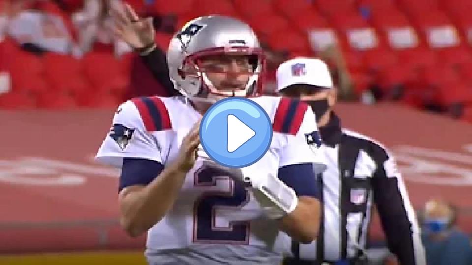 Play video: Brian Hoyer Takes Worst Sack Possible & Thinks He Has a Timeout | NFL Week 4 Video thumb: Brian Hoyer Takes Worst Sack Possible & Thinks He Has a Timeout | NFL Week 4