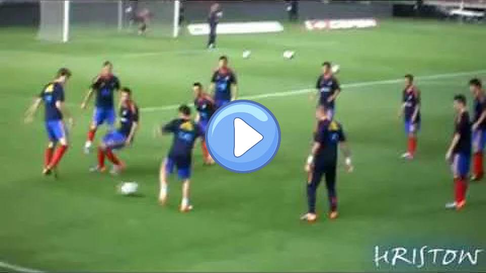 Video thumb: Juan Mata Owns Raul Albiol - Amazing Skill!