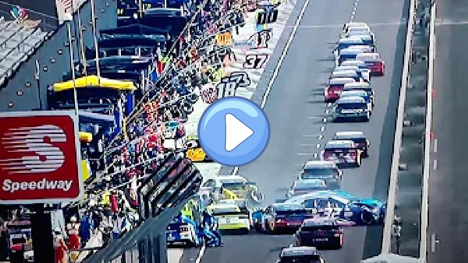 Video thumb: A crew member from Ryan Blaney's team was injured on pit road.