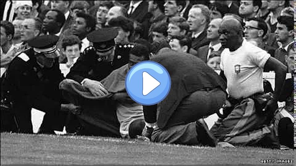 Video thumb: Pelé injured