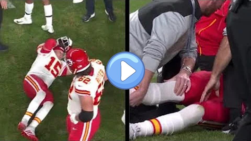 Video thumb: Patrick Mahomes Knee Injury, Trainer Pops Knee! (Warning)