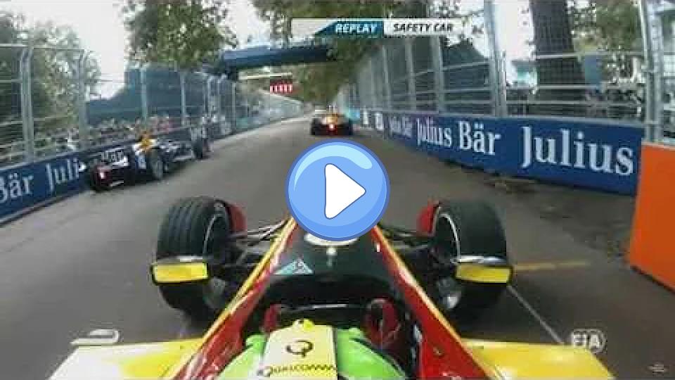 Video thumb: Formula E 2015/2016 London ePrix: Sébastien Buemi and Lucas di Grassi Crash