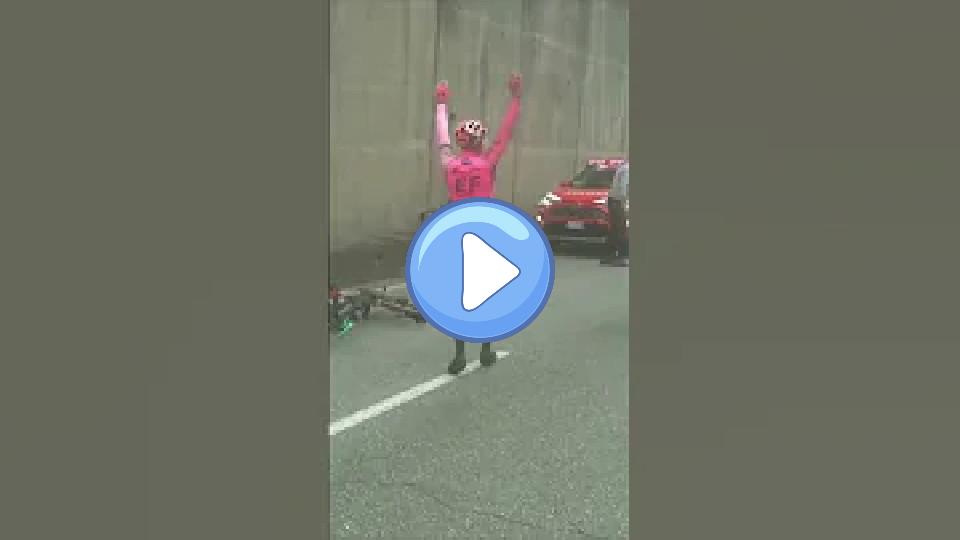 Video thumb: OUCH 😩 Bettiol is knocked off his bike by an official who was assisting with another crash 😱 #crash