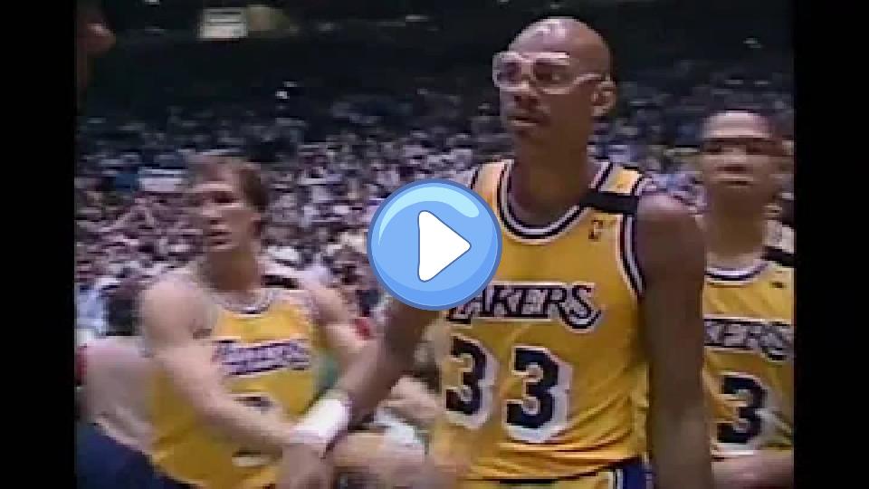 Video thumb: Kareem Abdul-Jabbar Checks Out for the Final Time