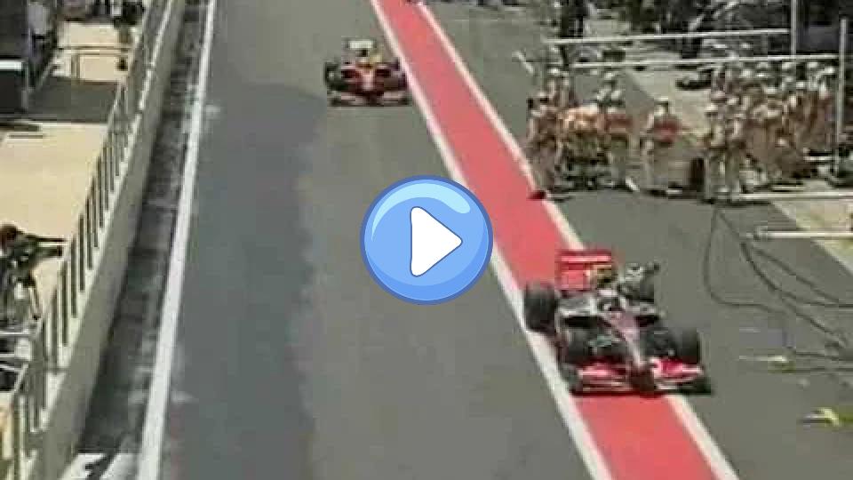 Video thumb: Kimi Räikkönen burning incident in the pit (with Heikki Kovalainen) - F1 Brazilian GP 2009