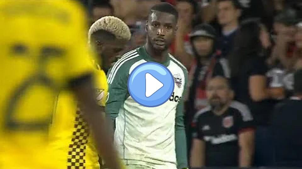 Video thumb: Goalkeeper Bill Hamid's Incredible Save for D.C. United