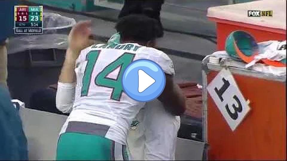 Video thumb: Ryan Tannehill Consoled by Teammates After Being Injured, Out for the Season