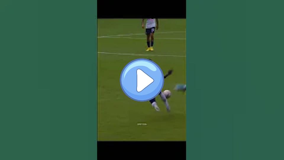 Video thumb: Kanté's injury 😔