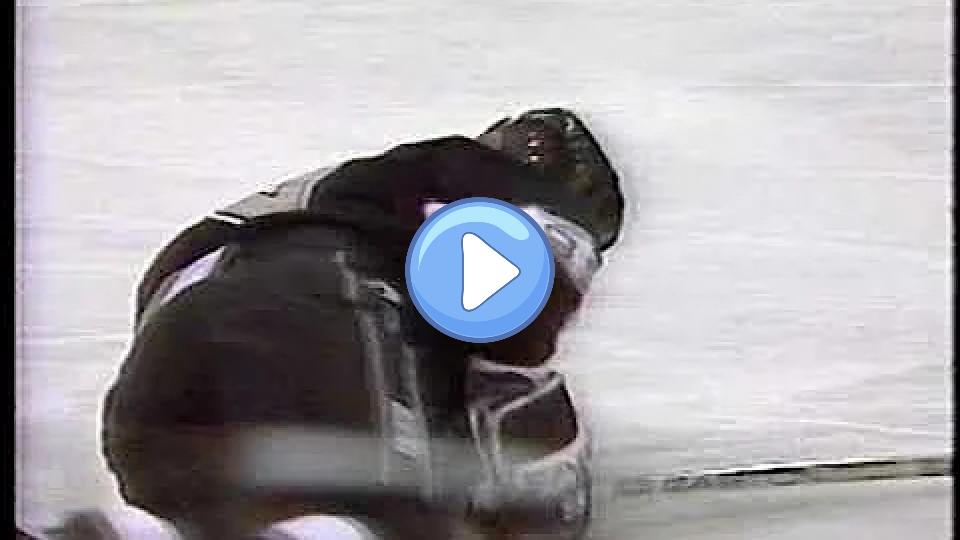 Video thumb: Wayne Gretzky's injury, April 1994