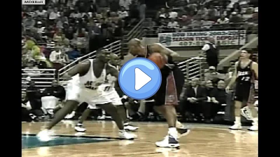 Video thumb: 39-Year-Old Karl Malone Scores 40 Points Against the Magic in 2003!