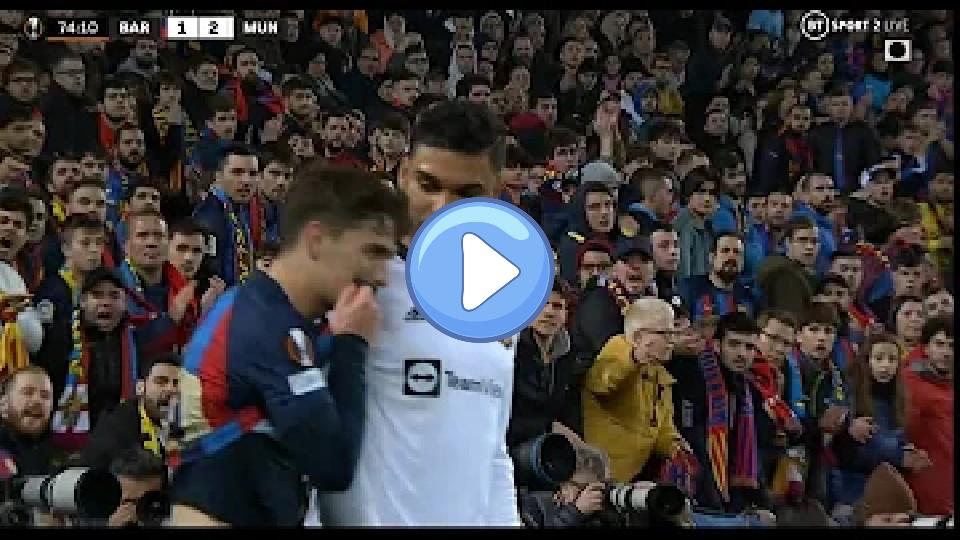 Video thumb: Casemiro and Gavi kick each other