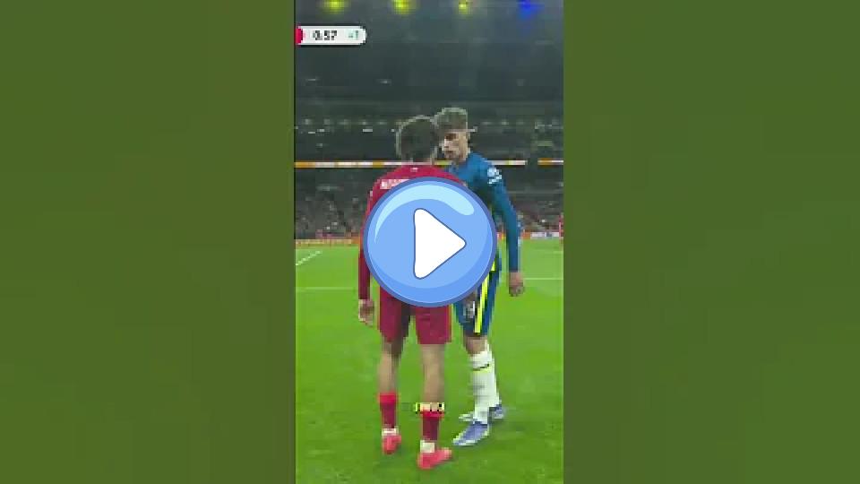 Video thumb: When Kante stopped the fight between Havertz and Trent… 🤯🥊 #shorts