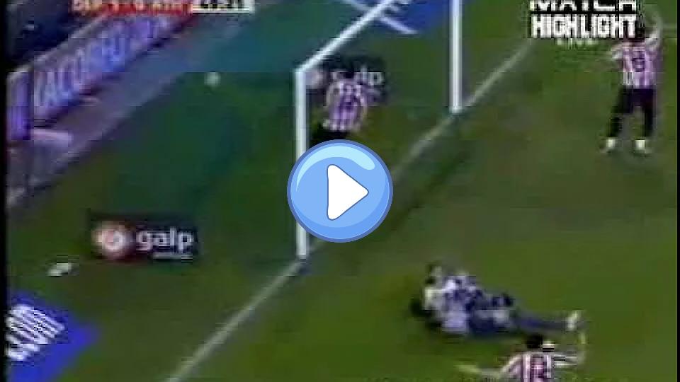 Video thumb: Felipe Luis Suffers Horrific Injury - Breaks Leg While Scoring